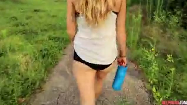 Gorgeous blonde gives an amazing outdoor blowjob
