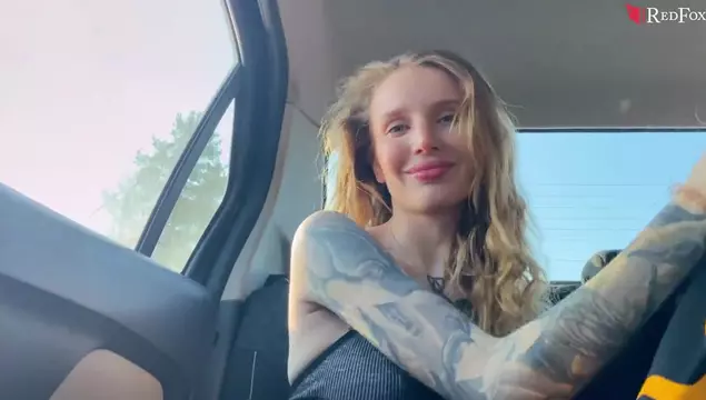 She Couldn't Wait to Get Home and Fingered Her Pussy in the Back of a Taxi